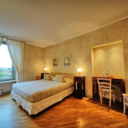 Garni Del Gardoncino 3* 마네르바 델 가르다
