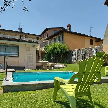 Garni Del Gardoncino Bed and Breakfast 3*